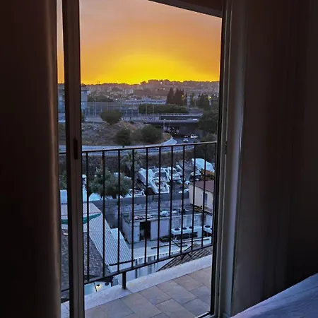 Luxury Sisters House 