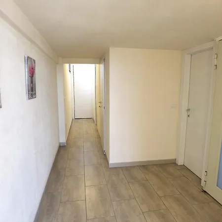 Luxury Sisters House 