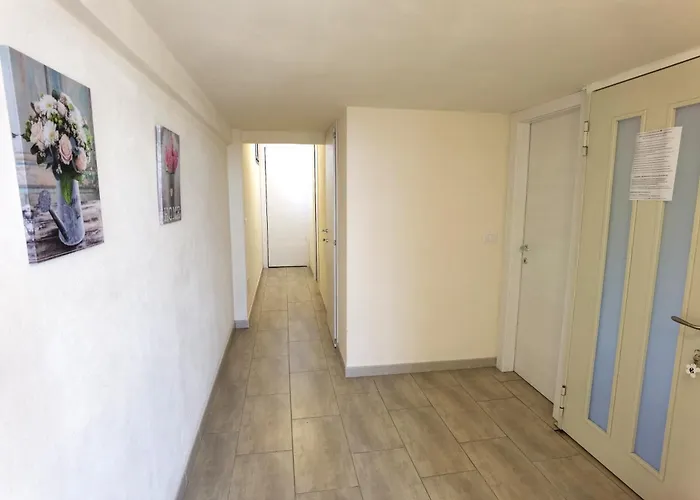 Luxury Sisters House 